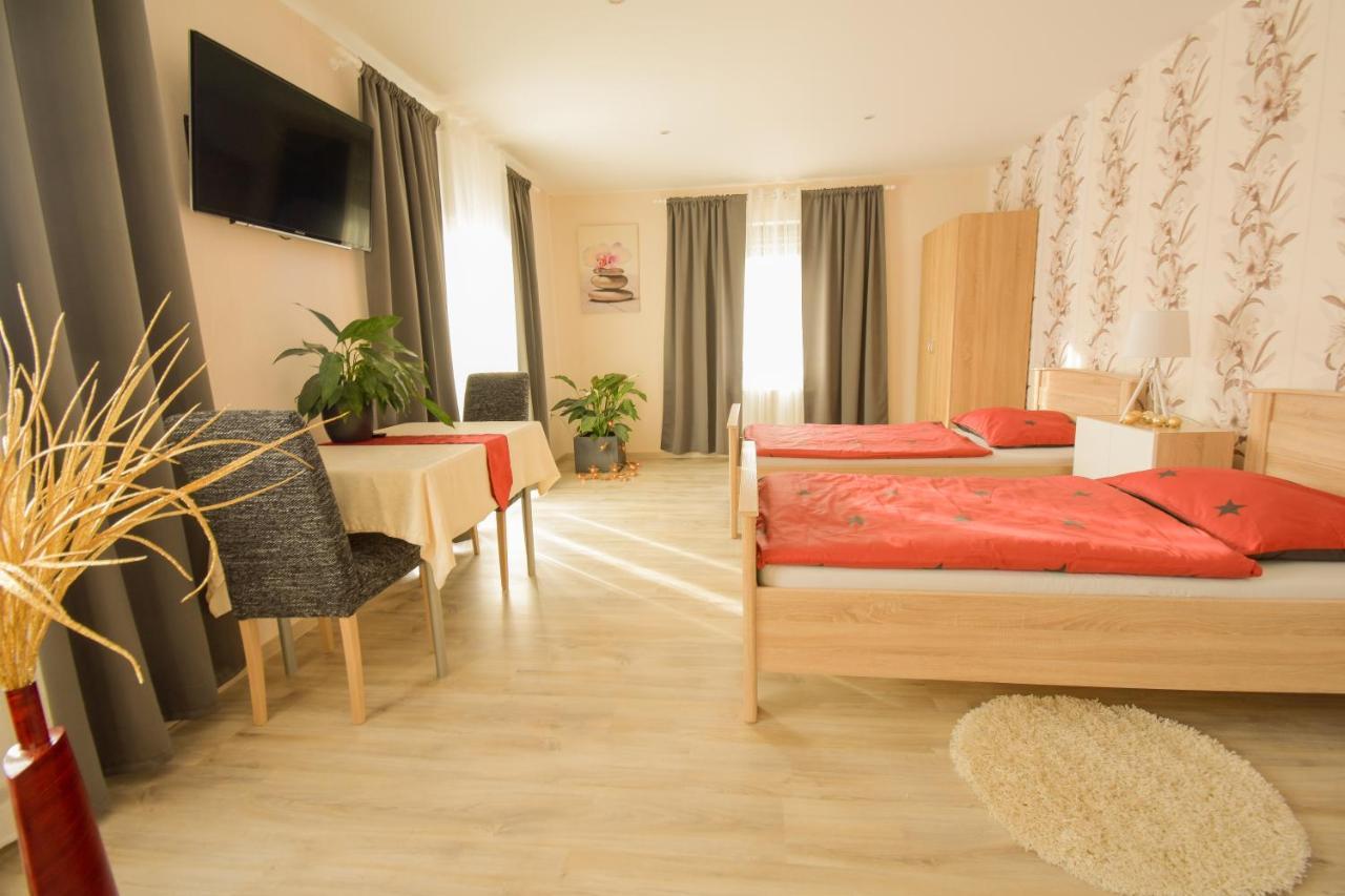 Mainzimmer - Business Apartments Hasloch  Екстер'єр фото
